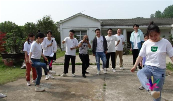 Ȥζ�\(y��n)��(d��ng)��(hu��)1